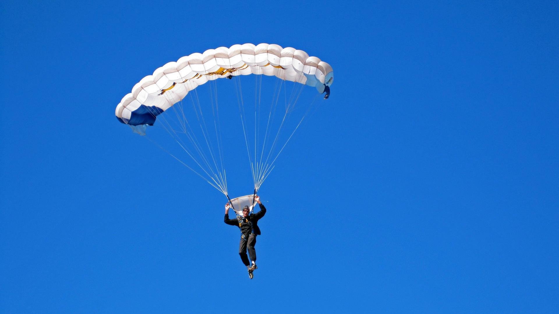 英超终极角逐：激情启航，冠军见证！，英超总结